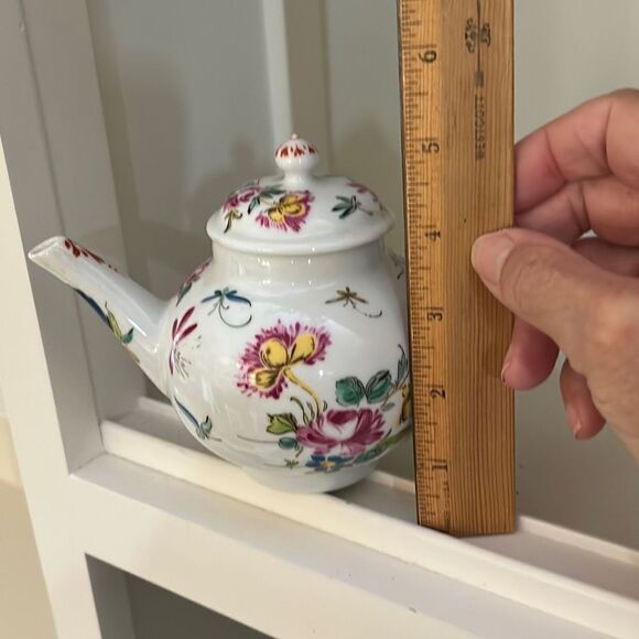 Porcelain Teapot  - Picture 5 of 5